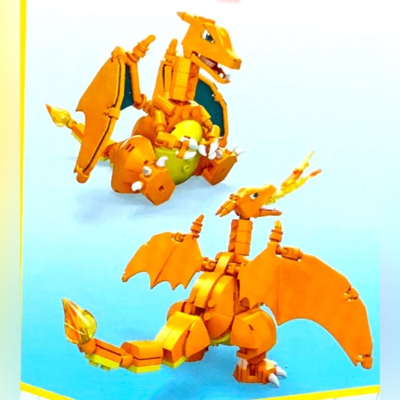 New Mega Pokémon Charizard Building set. - Picture 5 of 5